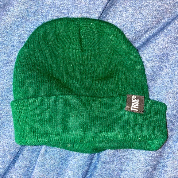 Green true beanie - Picture 1 of 3